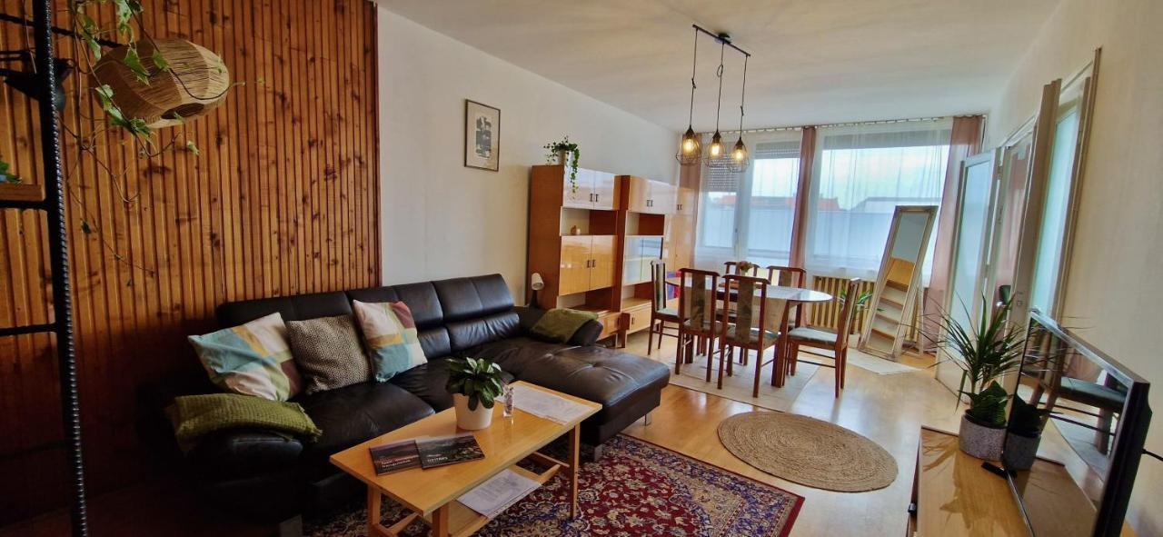 Nosztalgia Apartman Apartment Veszprém Екстериор снимка